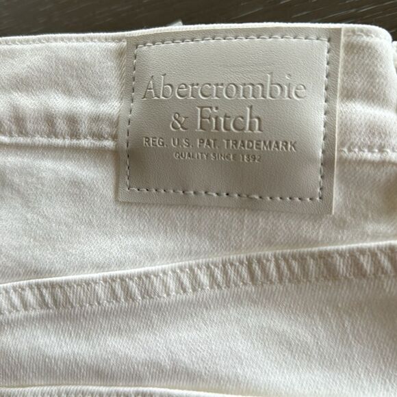 NWT! Abercrombie & Fitch Athletic Skinny Stretch White Distressed Jeans Sz 29x32 - Picture 12 of 14